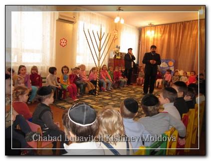playgroup_chanukah_kish3