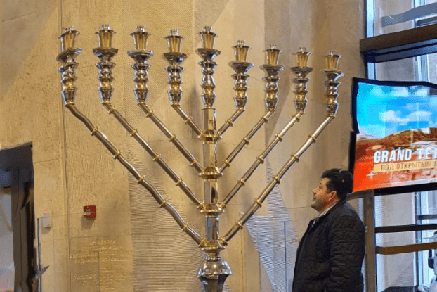 Mark Finkelzon – Chanukah in Denieper