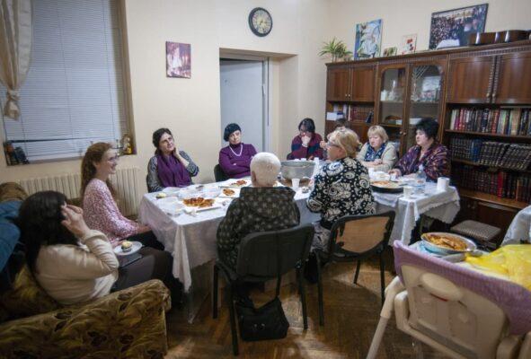 Встреча женщин в рош-ходеш Шват