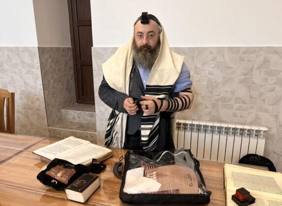 Interview with Toronto Rabbi – Yosef Yitzhak Reznik