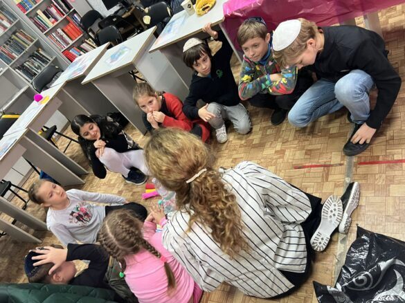 Sunday school starts at the Kishinev Chabad Lubavitch Synagogue!