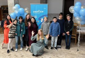 Chanukah for students and youth 