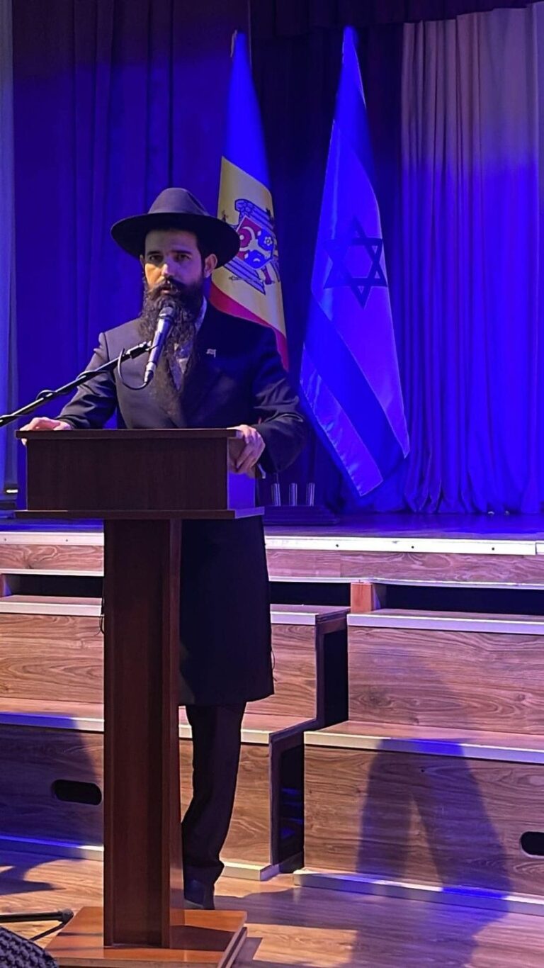 An event to honor the Holocaust and heroism