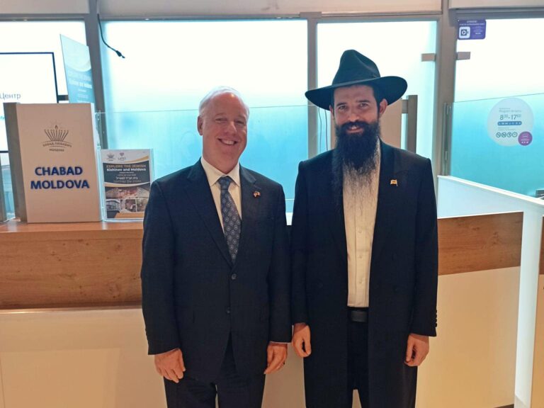 Kishinev Airport Chabad Booth