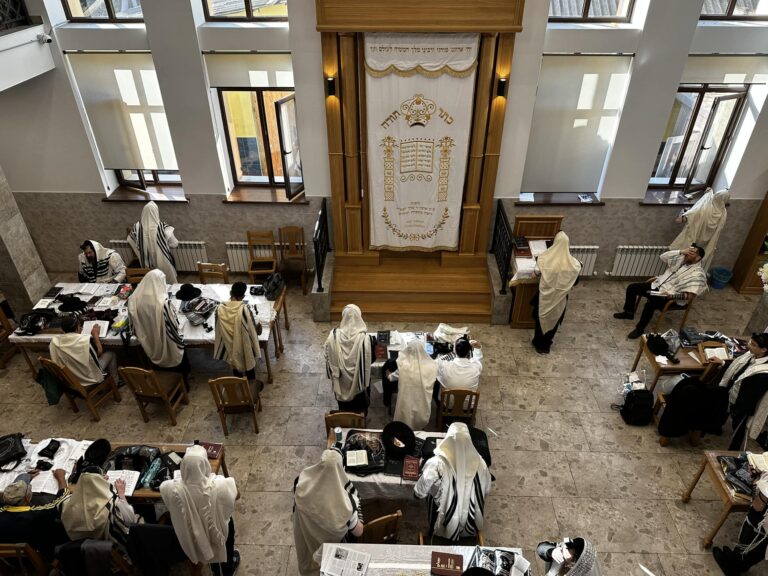 Something extraordinary was happening in the central synagogue