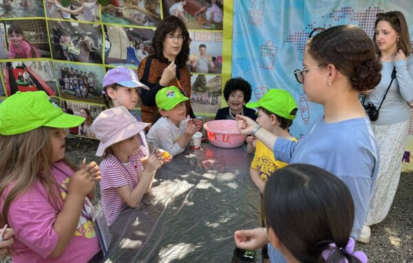 Special Guest, Special Blessings – Rebbetzin Abelsky at Bendersky Gan Israel