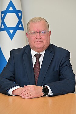 שגריר ישראל יורם אלרון מודה לחב”ד מולדובה