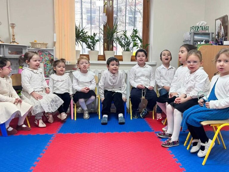 Детский сад Хабад — ханукальный праздник, наполненный светом, смехом и радостью