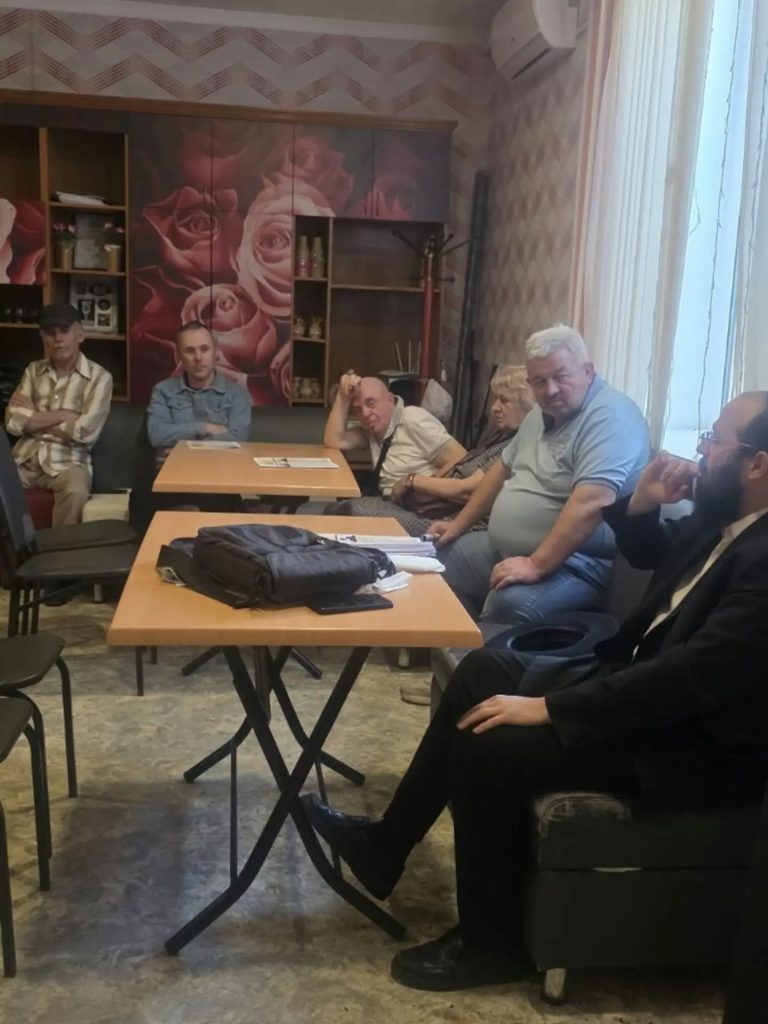 Ahead of Yom Kippur: Chabad Visits the Jewish Community of Rybnitsa